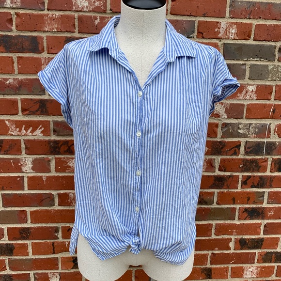 Old Navy Top - Picture 3 of 3